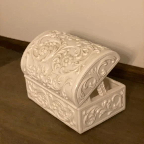 Large white ceramic box